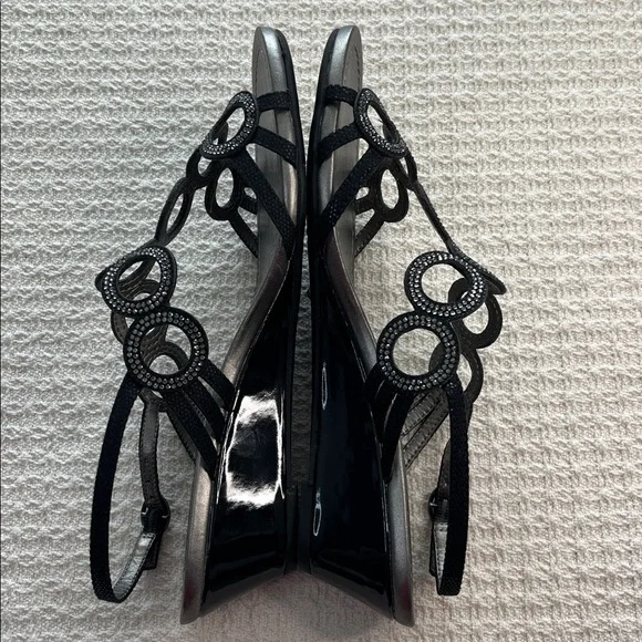 Bandolino glitter circles dressy sandal, with black patent wedge heel, classic - Picture 10 of 16